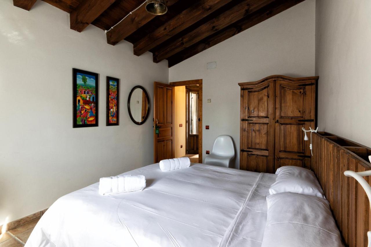 Vinarius, Posada Rural Castellanos de Villiquera エクステリア 写真
