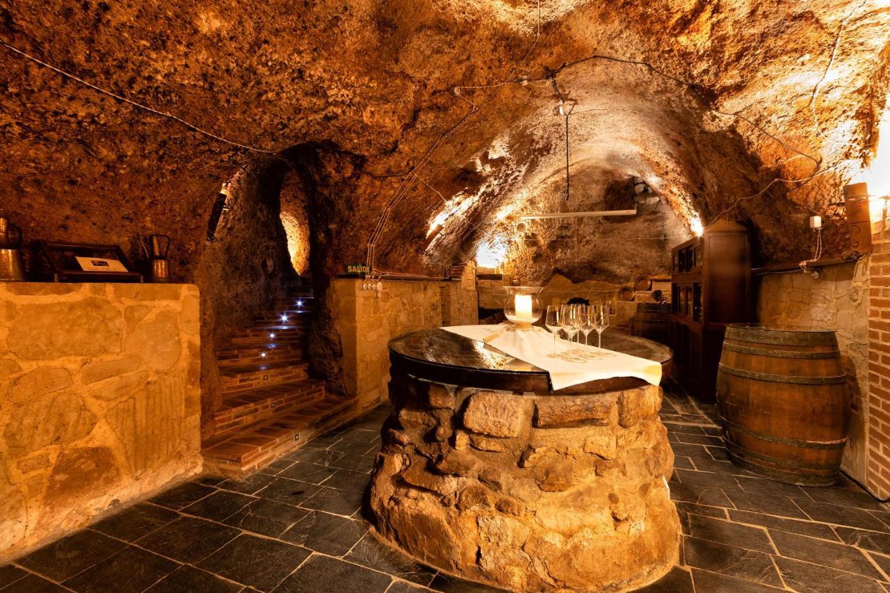 Vinarius, Posada Rural Castellanos de Villiquera エクステリア 写真