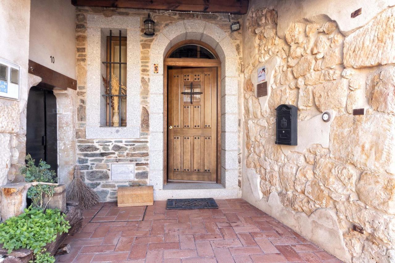Vinarius, Posada Rural Castellanos de Villiquera エクステリア 写真