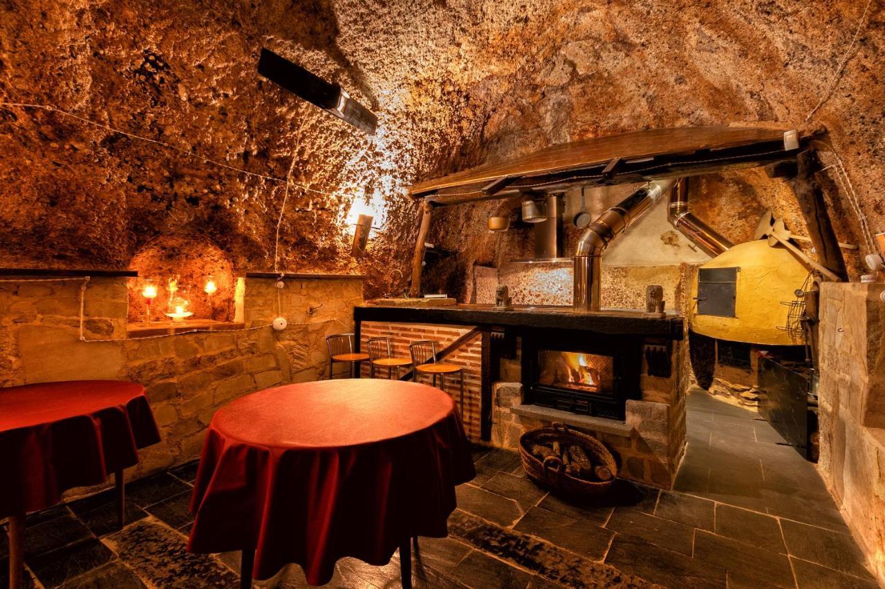 Vinarius, Posada Rural Castellanos de Villiquera エクステリア 写真
