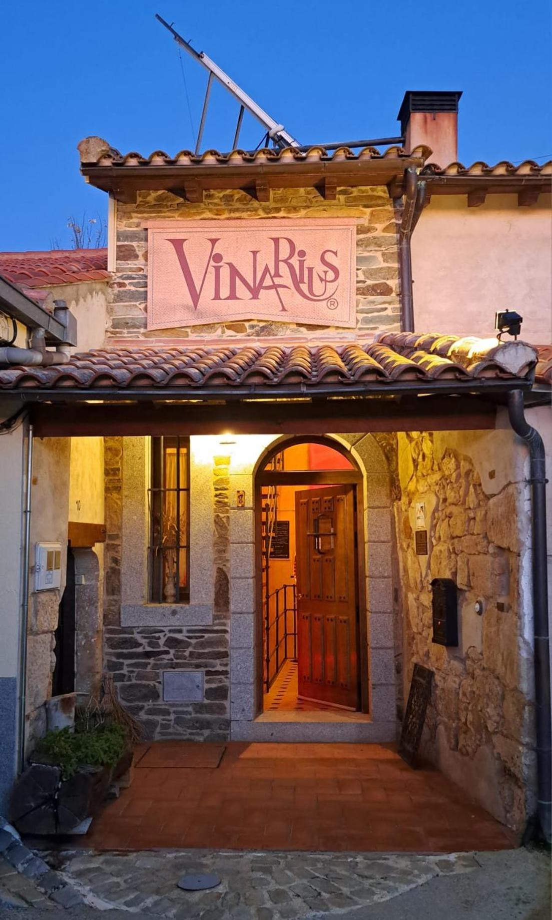 Vinarius, Posada Rural Castellanos de Villiquera エクステリア 写真