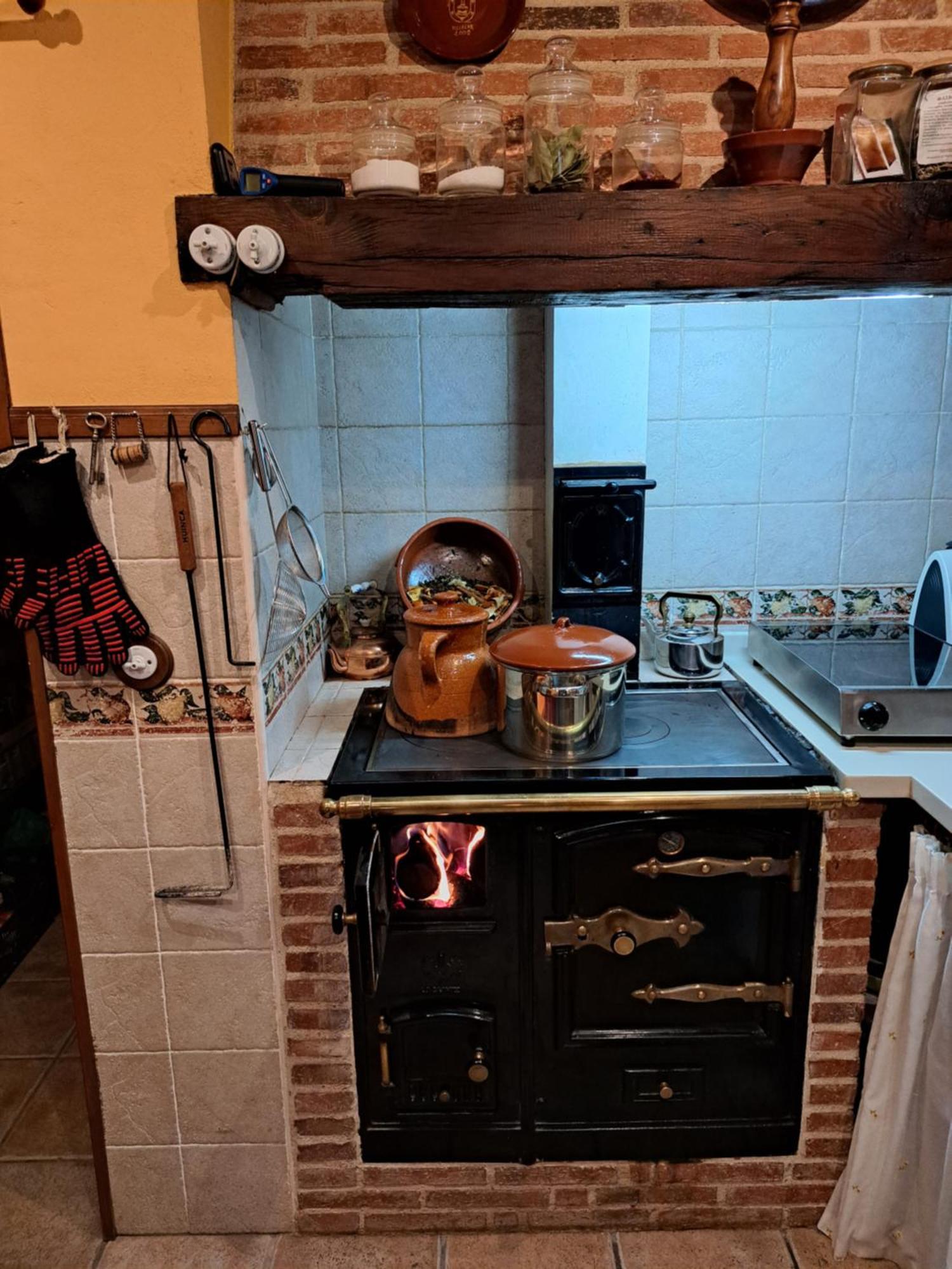 Vinarius, Posada Rural Castellanos de Villiquera エクステリア 写真
